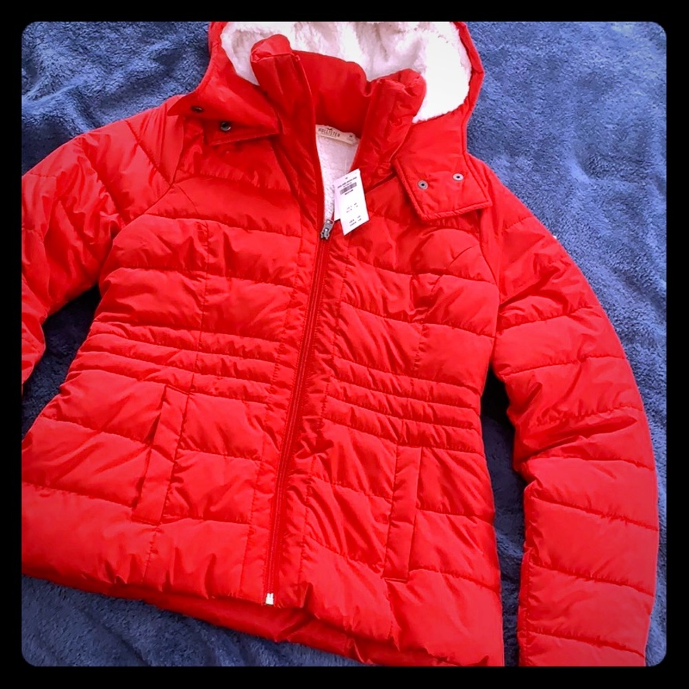 NWT Hollister sz Med.Red Sherpa lined coat